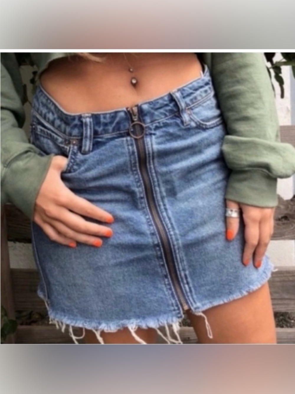 We The Free Denim Medium Wash Front Zipper Frayed Cut Off Casual Mini Skirt